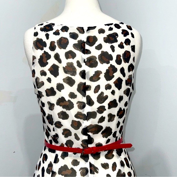 Kate Young Lined White Leopard Print
Sleeveless Dress, Women's Size 6 Ruffled - Picture 7 of 13
